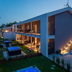  Apartment Shiloh Private Luxury Italien